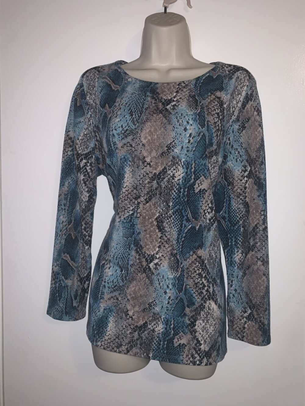 N Touch Size M, Woman's Long Sleeve Tunic Summer Blouse